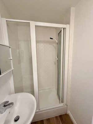 House Share at 14 Lakeview Way Hampton