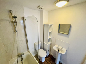 House Share at 14 Lakeview Way Hampton PE7 8FG