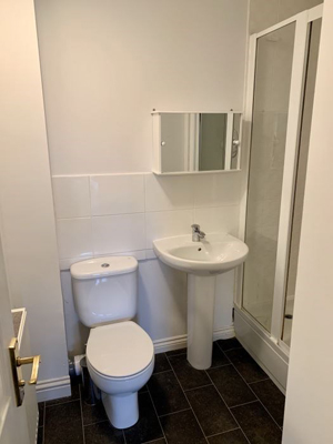 House Share at 14 Lakeview Way Hampton