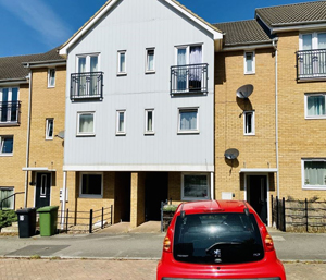 House Share at 14 Lakeview Way Hampton